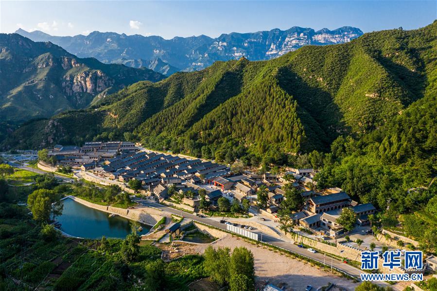 （新華全媒頭條&middot;小康圓夢(mèng)&middot;圖文互動(dòng)）（1）恢宏史詩(shī)耀千秋&mdash;&mdash;寫(xiě)在中國(guó)共產(chǎn)黨帶領(lǐng)中國(guó)人民全面建成小康社會(huì)之際