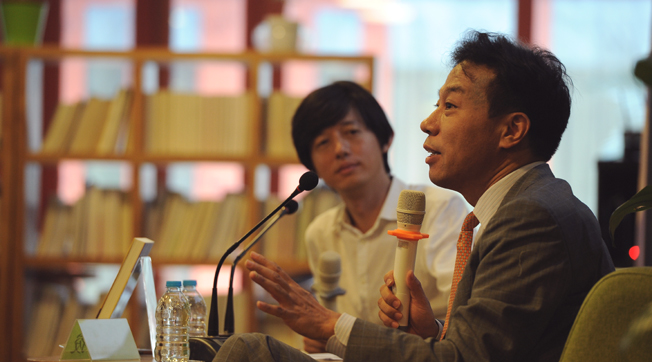 唐駿攜新書《重新出發(fā)》出席讀者見面會并接受新華網專訪［視頻］