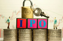 鼓勵持股滿三年的原有股東將部分老股向投資者轉(zhuǎn)讓，轉(zhuǎn)讓后，公司實際控制人不得發(fā)生變更。

 　　嘉實財富管理有限公司財富管理總監(jiān)吳妙娟：老股轉(zhuǎn)讓也是一個亮點，而不是像以前僅僅是發(fā)行新股。對股價做出穩(wěn)定的要求，對中小投資者利益有比較好的保護作用。