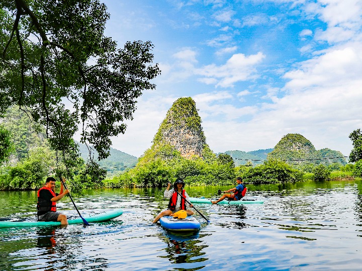 追光丨房車、帳篷、太空艙&hellip;&hellip;你想要的露營裝備這里都有