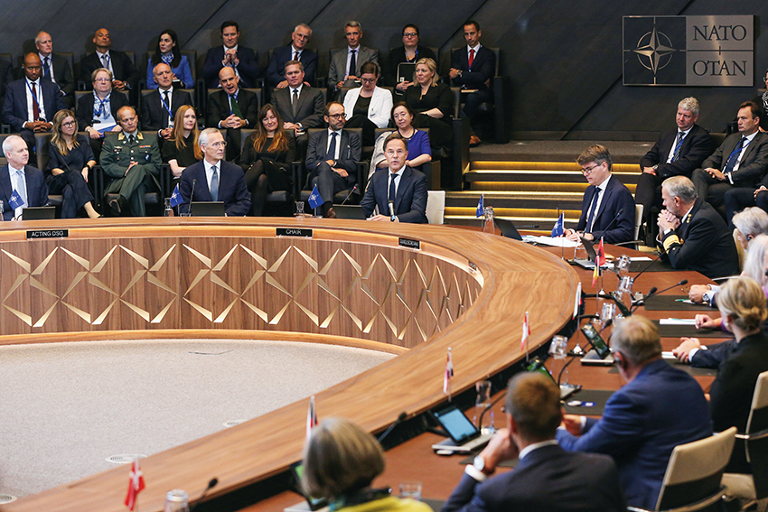 聯(lián)合調(diào)查揭開北約軍購黑幕