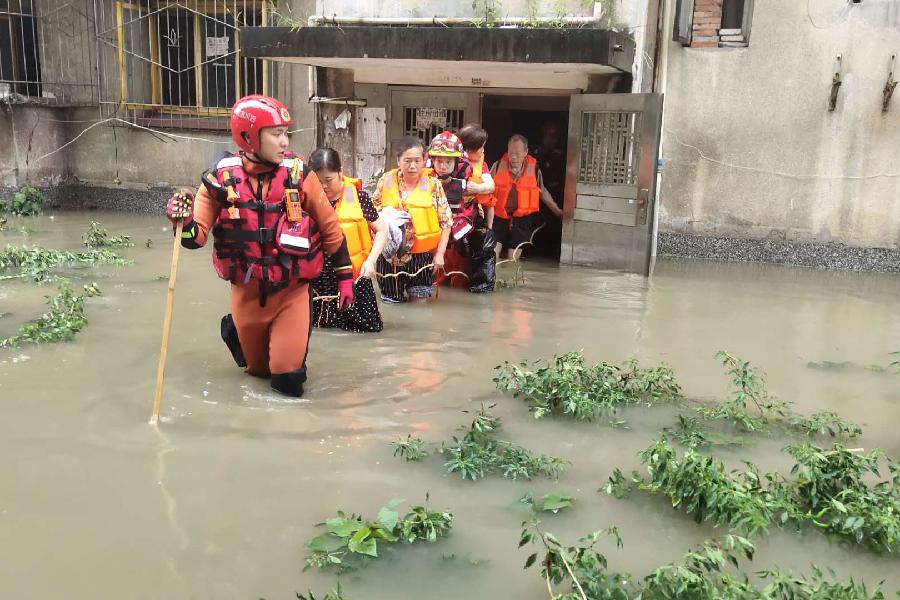 他們，為了誰？