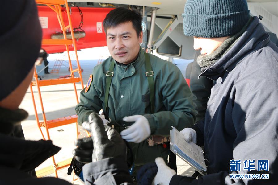 （建軍90周年&middot;英雄&middot;圖文互動(dòng)）（2）聽，渤海灣有風(fēng)吹過來&mdash;&mdash;追記海軍某艦載航空兵部隊(duì)一級(jí)飛行員張超