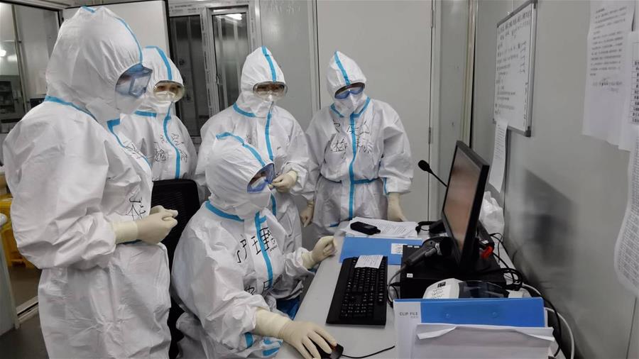 （圖文互動）（5）&ldquo;白衣戰(zhàn)士&rdquo;在沖鋒&mdash;&mdash;記&ldquo;最美新時代革命軍人&rdquo;仲月霞