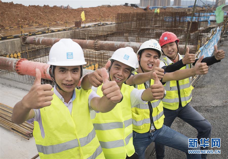 （新時代奮斗者&middot;圖文互動）（4）當一群&ldquo;90后&rdquo;與工地相遇&mdash;&mdash;記奮戰(zhàn)在軍運會工地上的90后新農(nóng)民工