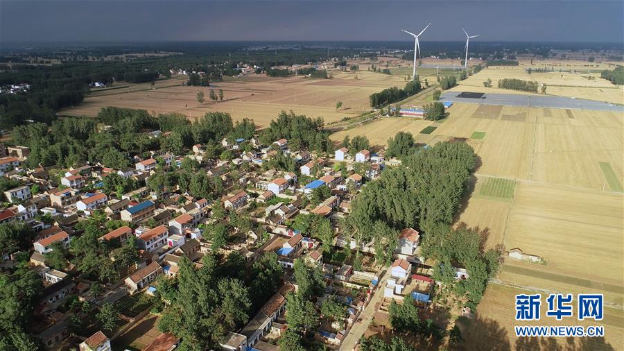 （新華全媒頭條&middot;迎接兩會特別報(bào)道&middot;圖文互動）（8）奮進(jìn)，向著第一個百年奮斗目標(biāo)&mdash;&mdash;寫在2019年全國兩會召開之際