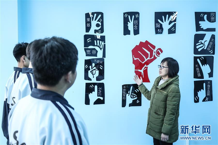 （圖文互動(dòng)）（4）讓更多人樂于奉獻(xiàn)&mdash;&mdash;遼寧葫蘆島愛心志愿團(tuán)隊(duì)群像