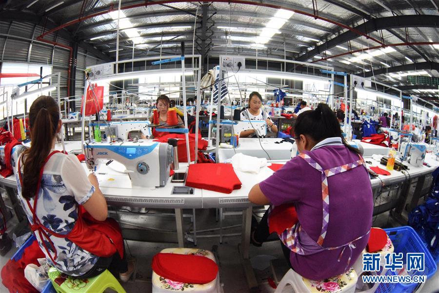 （壯麗70年&middot;奮斗新時(shí)代&middot;圖文互動(dòng)）（8）奮進(jìn)的阿妹戚托&mdash;&mdash;貴州三寶彝族鄉(xiāng)整鄉(xiāng)搬遷見聞