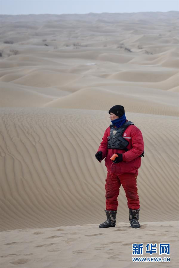 （新春走基層&middot;圖文互動(dòng)）（4）大漠中，一頂帳篷守歲五年