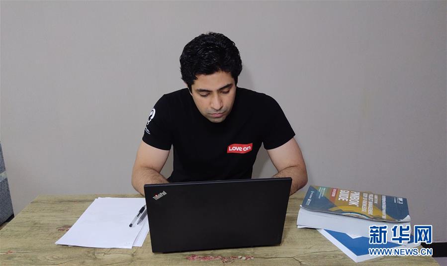 （新華全媒頭條&middot;圖文互動(dòng)）（12）武漢24小時(shí)