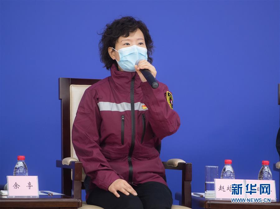 （聚焦疫情防控&middot;圖文互動）（5）分秒必爭！一切為了治病救人&mdash;&mdash;中國抗疫生命至上的生動實踐