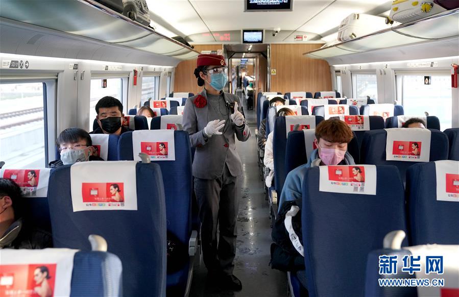 （聚焦疫情防控&middot;圖文互動(dòng)）（5）團(tuán)結(jié)起來！我們?nèi)f眾一心！&mdash;&mdash;中國抗疫人民力量的生動(dòng)實(shí)踐