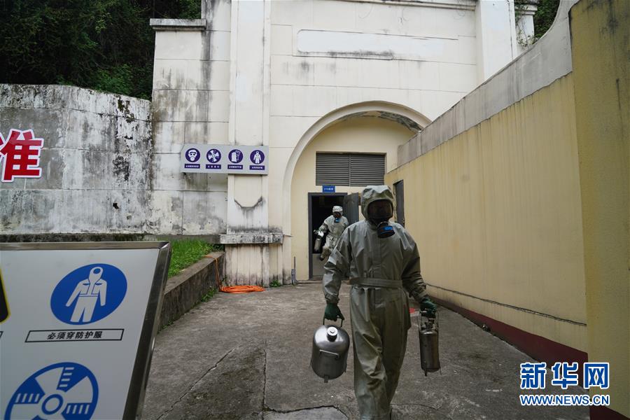 （圖文互動）（1）北斗發(fā)射緊急叫停后&hellip;&hellip;&mdash;&mdash;記西昌衛(wèi)星發(fā)射中心加注分隊黨員群體