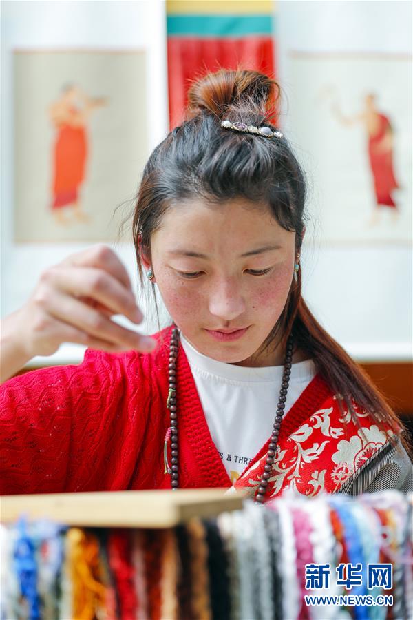 （圖文互動）（11）雪山草地展新貌&mdash;&mdash;四川阿壩州脫貧奔小康紀(jì)實(shí)