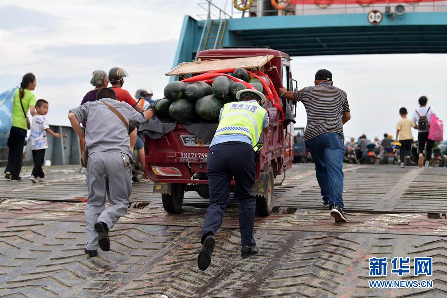 （新華全媒頭條&middot;圖文互動）（3）百萬群眾大轉(zhuǎn)移&mdash;&mdash;抗洪搶險救援直擊