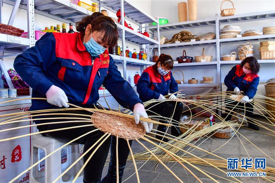 （新華全媒頭條&middot;圖文互動(dòng)）（2）黃土地上向陽(yáng)花開(kāi)&mdash;&mdash;來(lái)自山西深度貧困地區(qū)的脫貧故事