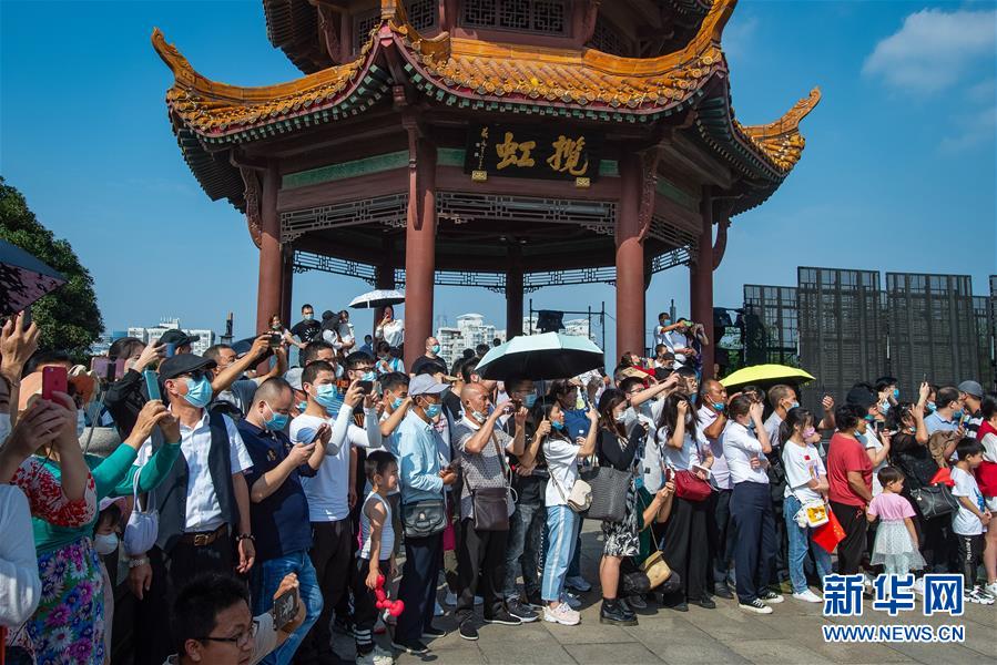 （新華全媒頭條&middot;圖文互動(dòng)）（2）大美中國(guó)看活力&mdash;&mdash;來(lái)自國(guó)慶黃金周的一線觀察