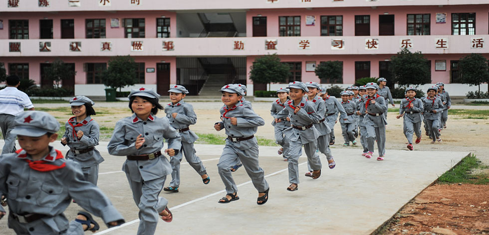 革命老區(qū)江西蓮花縣甘祖昌紅軍小學(xué)舉行&ldquo;六一&rdquo;感恩慶?；顒?dòng)