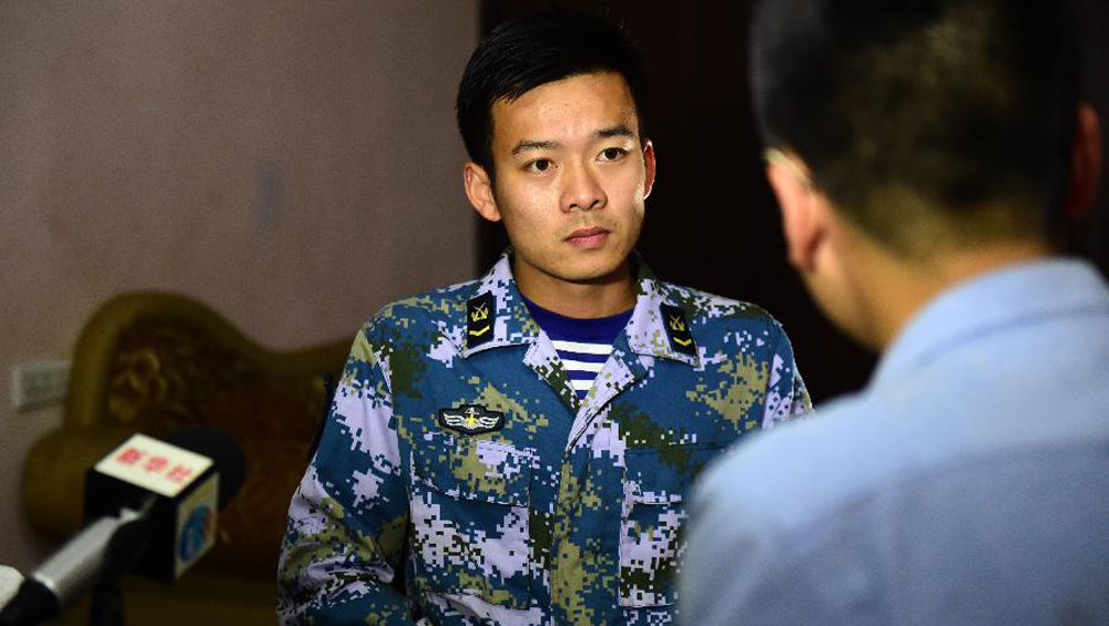 90后潛水員官東：&ldquo;在最危急的那一刻，我只想著趕緊救人&rdquo;