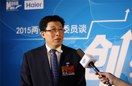 &ldquo;面對這種新型的、農(nóng)業(yè)轉(zhuǎn)型的項目，政府各級部門也都在研究怎么落實，還有很多細(xì)節(jié)上的問題。&rdquo;