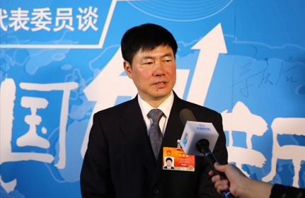 &ldquo;我們要進(jìn)行自貿(mào)區(qū)的體制機(jī)制的創(chuàng)新，也就是先行先試的一些實驗。&rdquo;