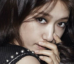 女星波浪卷發(fā)美著呢！