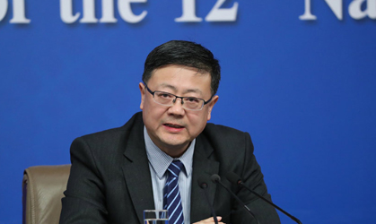 陳吉寧：當(dāng)前大氣治理的方向和舉措是對的，是有效的