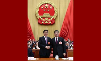 習(xí)近平當(dāng)選國(guó)家主席、中央軍委主席