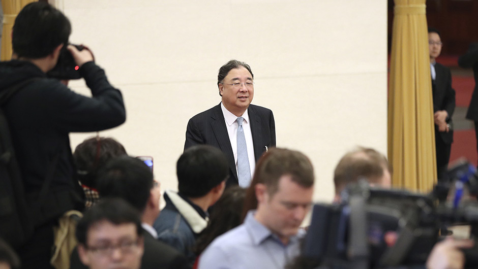 馬曉偉步入&ldquo;部長(zhǎng)通道&rdquo;，準(zhǔn)備接受采訪