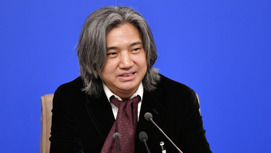 全國政協(xié)常委、文化文史和學(xué)習(xí)委員會委員，中國美術(shù)館館長，中國美術(shù)家協(xié)會副主席 吳為山