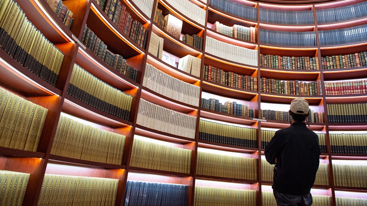 新華社評論員：弘揚(yáng)核心價(jià)值，堅(jiān)定文化自信