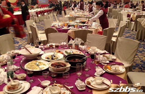 嚴(yán)格監(jiān)督，剎住浪費(fèi)歪風(fēng)