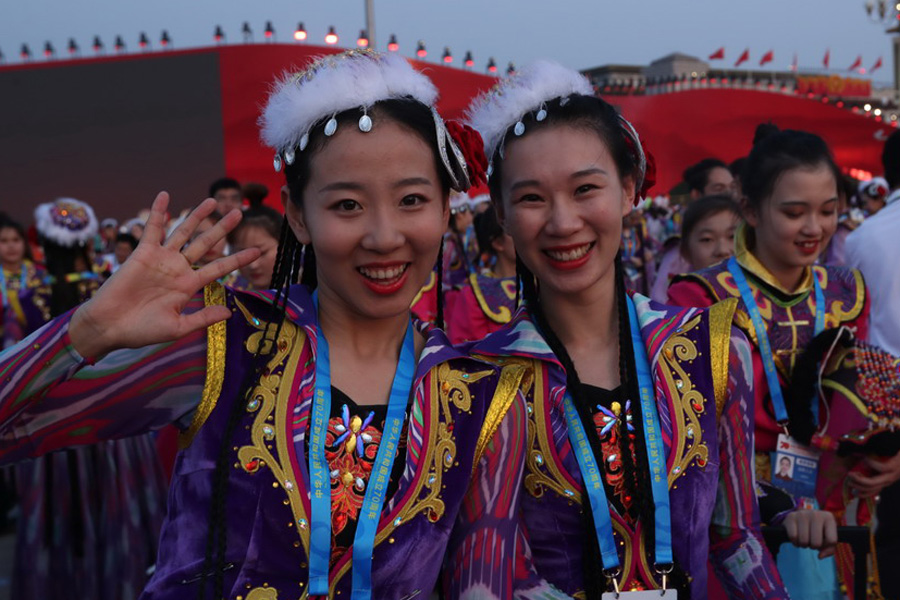 今晚，我們歡聚在天安門廣場