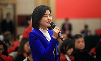 中央電視臺(tái)、中國國際電視臺(tái)記者提問