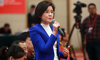 中央電視臺、中國國際電視臺記者提問