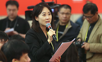 鳳凰衛(wèi)視、鳳凰網(wǎng)記者提問(wèn)