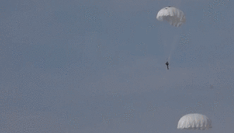 &ldquo;國(guó)際軍事比賽-2021&rdquo;開(kāi)賽在即 &ldquo;空降排&rdquo;項(xiàng)目18支參賽隊(duì)進(jìn)行賽前試跳