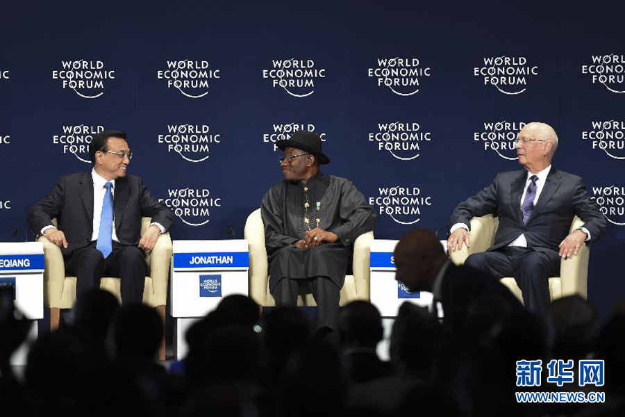 5月8日，中國國務院總理李克強在阿布賈出席第24屆世界經濟論壇非洲峰會全會，發(fā)表題為《共同推動非洲發(fā)展邁上新臺階》的特別致辭。新華社記者 李學仁 攝 