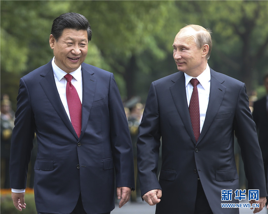 這是會談前，習(xí)近平在上海西郊會議中心廣場為普京舉行歡迎儀式。新華社記者 蘭紅光 攝 