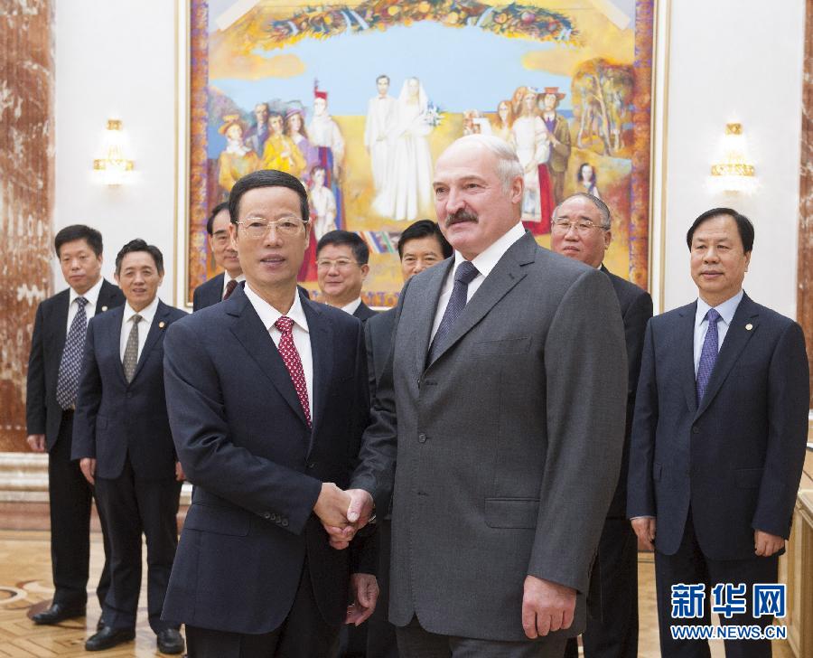 9月26日，應(yīng)邀訪問白俄羅斯的國務(wù)院副總理張高麗在明斯克會見白俄羅斯總統(tǒng)盧卡申科。新華社記者王曄攝 
