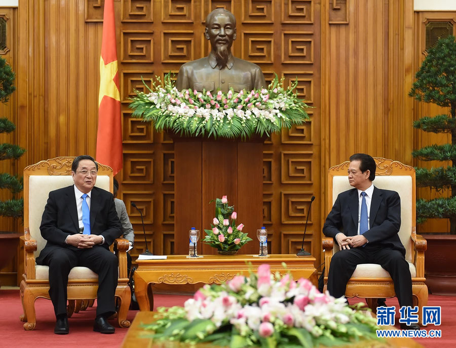 12月25日至27日，中共中央政治局常委、全國(guó)政協(xié)主席俞正聲對(duì)越南進(jìn)行正式訪問(wèn)。這是12月26日，俞正聲在河內(nèi)會(huì)見越南政府總理阮晉勇。 新華社記者劉建生攝