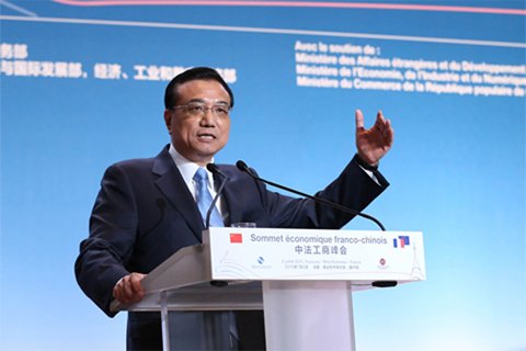 李克強總理2日在中法工商峰會演講時表示，中法建交50年來，兩國關(guān)系積累了寶貴經(jīng)驗，未來50年的中法關(guān)系將更燦爛輝煌。中國政府網(wǎng)