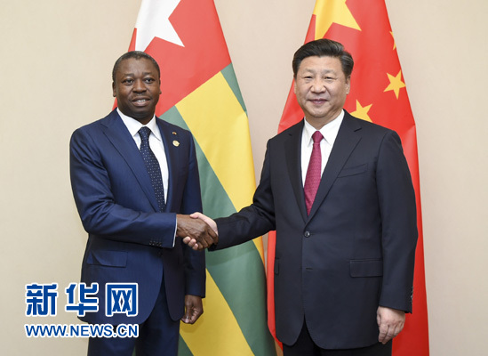 12月3日，國家主席習(xí)近平在約翰內(nèi)斯堡會(huì)見多哥總統(tǒng)福雷。新華社記者 謝環(huán)馳 攝 