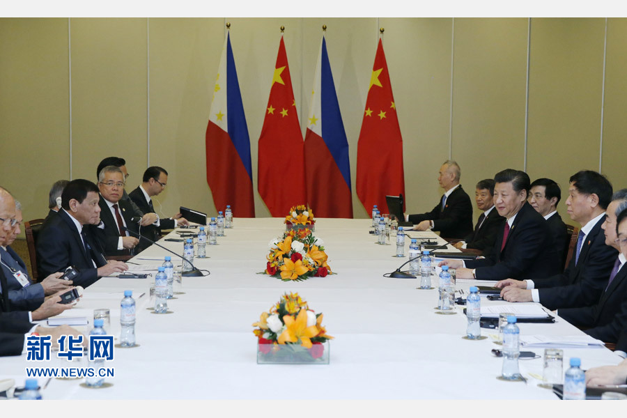 11月19日，國家主席習近平在利馬會見菲律賓總統(tǒng)杜特爾特。新華社記者 鞠鵬 攝