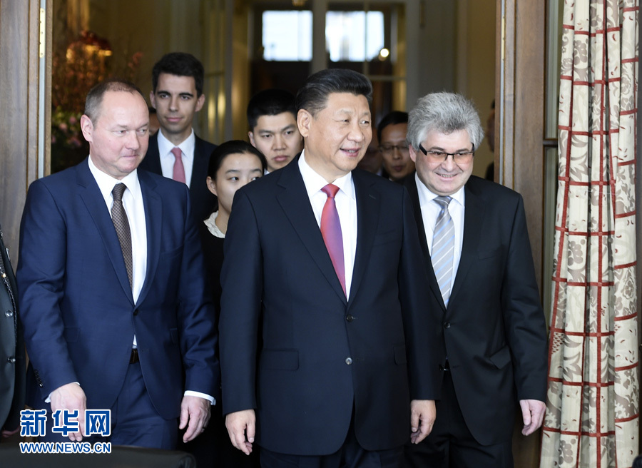 1月16日，國家主席習近平在伯爾尼會見瑞士聯邦國民院議長施塔爾和聯邦院議長比紹夫貝爾格。 新華社記者 謝環(huán)馳 攝