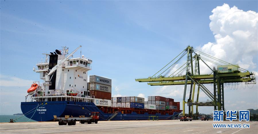 （新華全媒頭條&middot;圖文互動）（6）特稿：深化周邊友好　共促亞太繁榮&mdash;&mdash;寫在習(xí)近平主席出席亞太經(jīng)合組織第二十六次領(lǐng)導(dǎo)人非正式會議，對巴布亞新幾內(nèi)亞、文萊和菲律賓進(jìn)行國事訪問并在巴新同建交太平洋島國領(lǐng)導(dǎo)人會晤之際