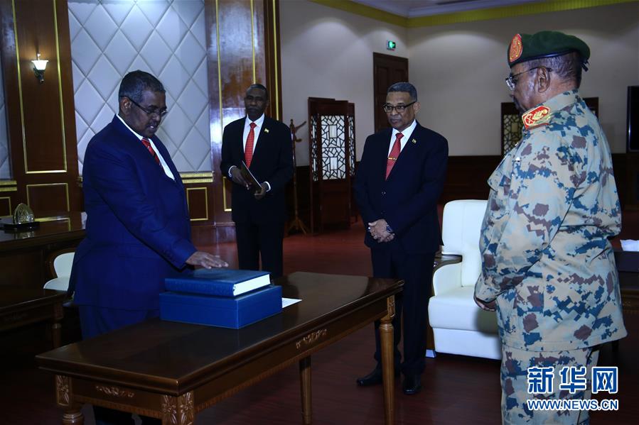 （國際）（1）蘇丹新總理和第一副總統(tǒng)宣誓就職