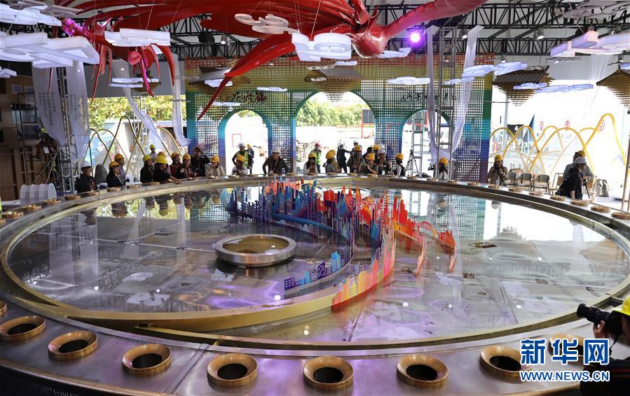 （新華全媒頭條&middot;第二屆進(jìn)博會(huì)&middot;圖文互動(dòng)）（6）進(jìn)博之光輝耀世界 &mdash;&mdash;寫在第二屆中國(guó)國(guó)際進(jìn)口博覽會(huì)開(kāi)幕之際