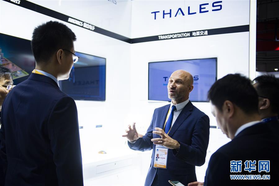 （新華全媒頭條&middot;圖文互動(dòng)）（6）共襄盛舉 共享未來(lái)&mdash;&mdash;與會(huì)人士熱議習(xí)近平主席在第二屆中國(guó)國(guó)際進(jìn)口博覽會(huì)上的主旨演講