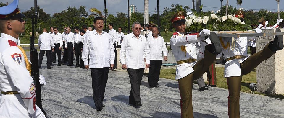 習近平向何塞&middot;馬蒂墓獻花圈